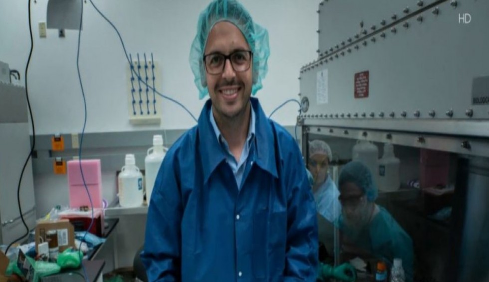 A generic square placeholder image with rounded corners in a figure.