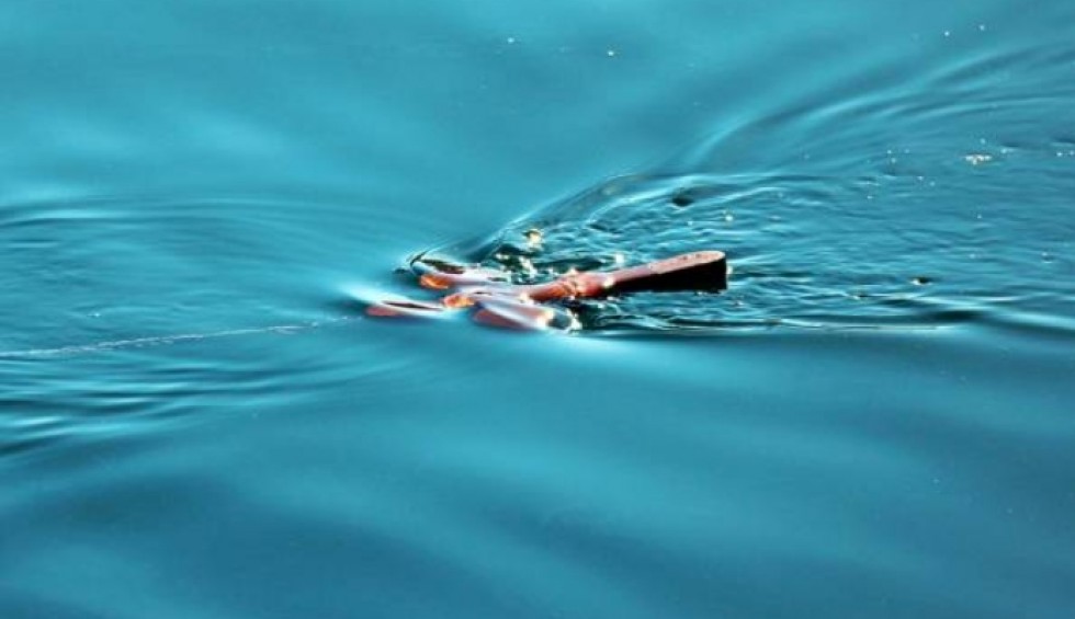 A generic square placeholder image with rounded corners in a figure.