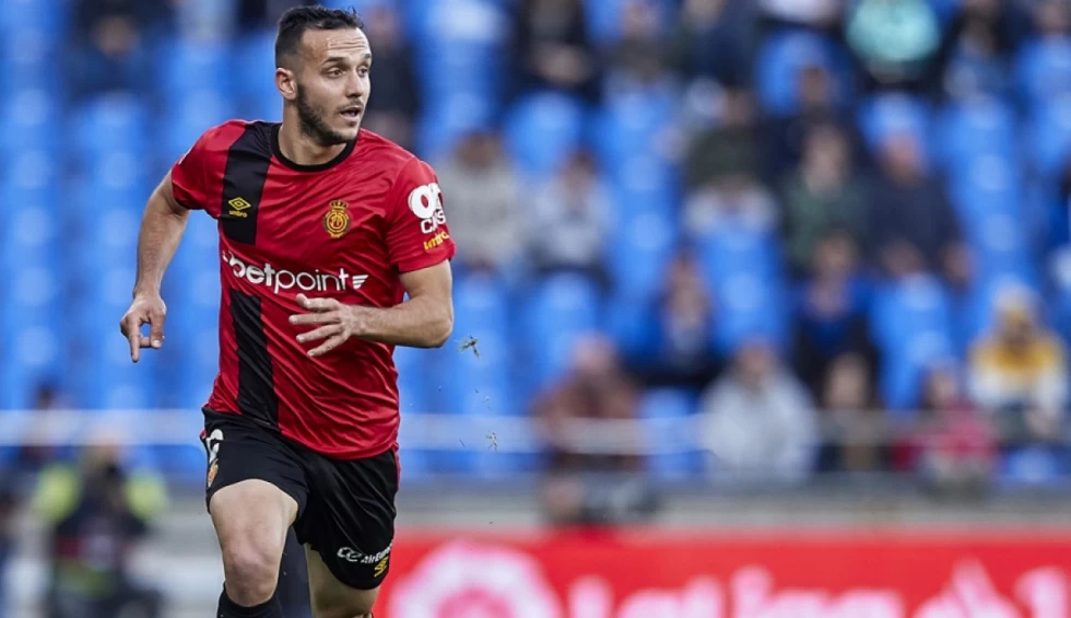 A generic square placeholder image with rounded corners in a figure.