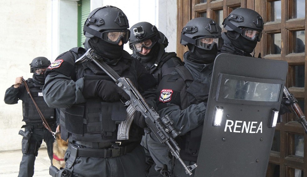 A generic square placeholder image with rounded corners in a figure.