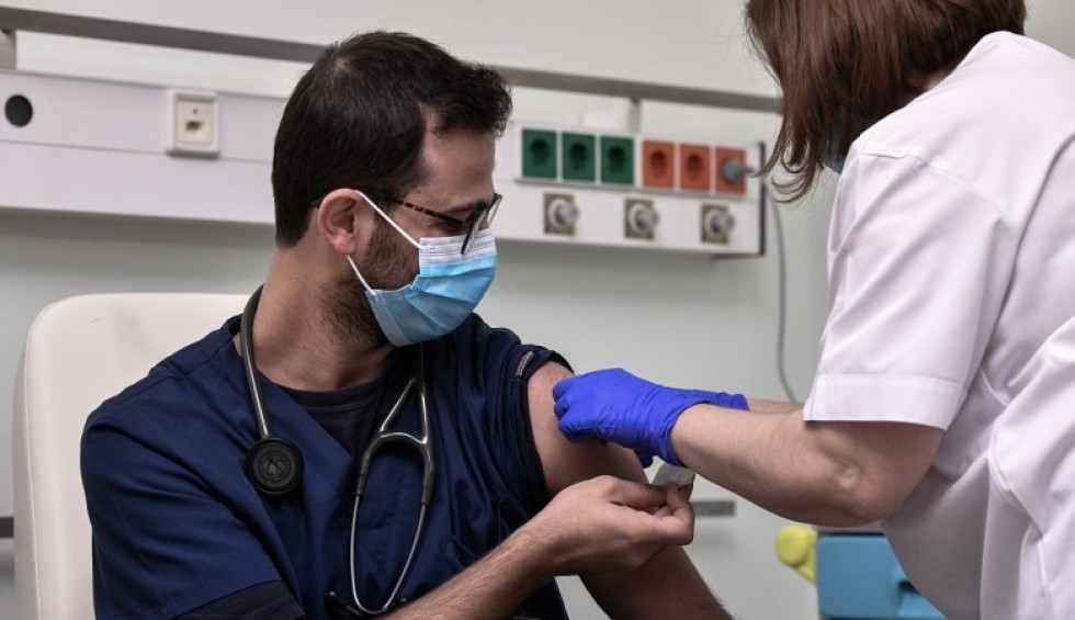 A generic square placeholder image with rounded corners in a figure.