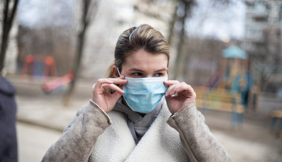 A generic square placeholder image with rounded corners in a figure.