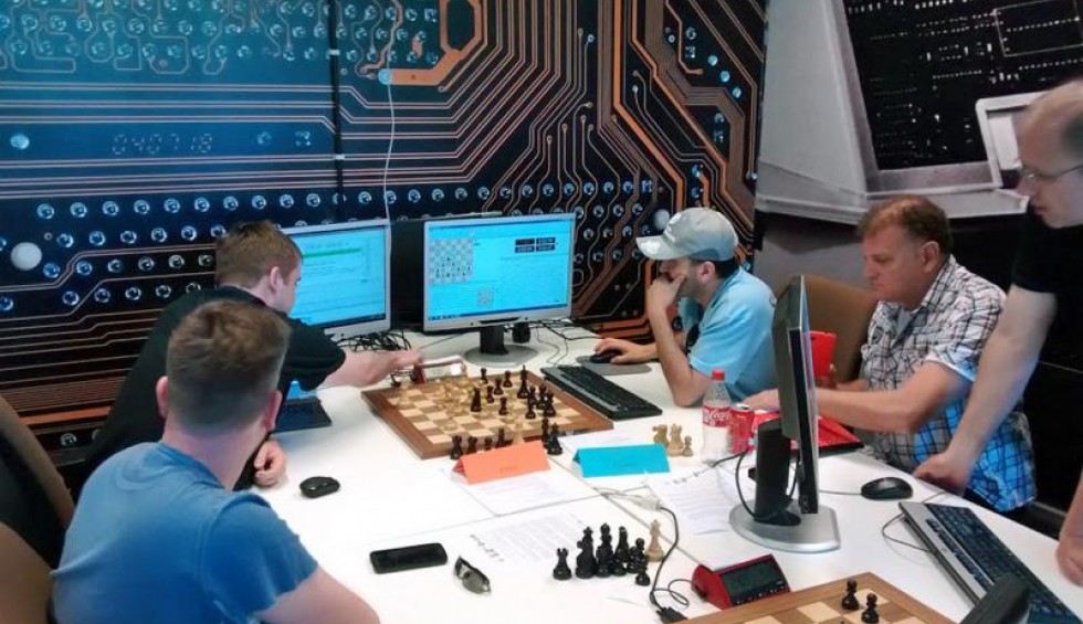 A generic square placeholder image with rounded corners in a figure.