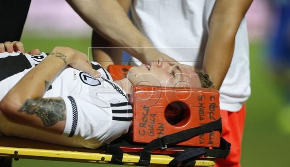 A generic square placeholder image with rounded corners in a figure.