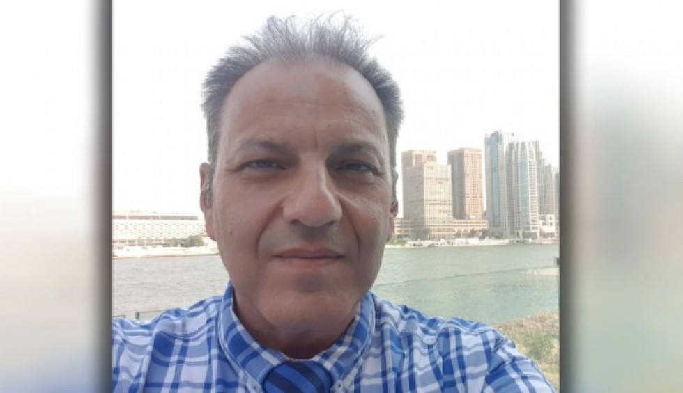 A generic square placeholder image with rounded corners in a figure.