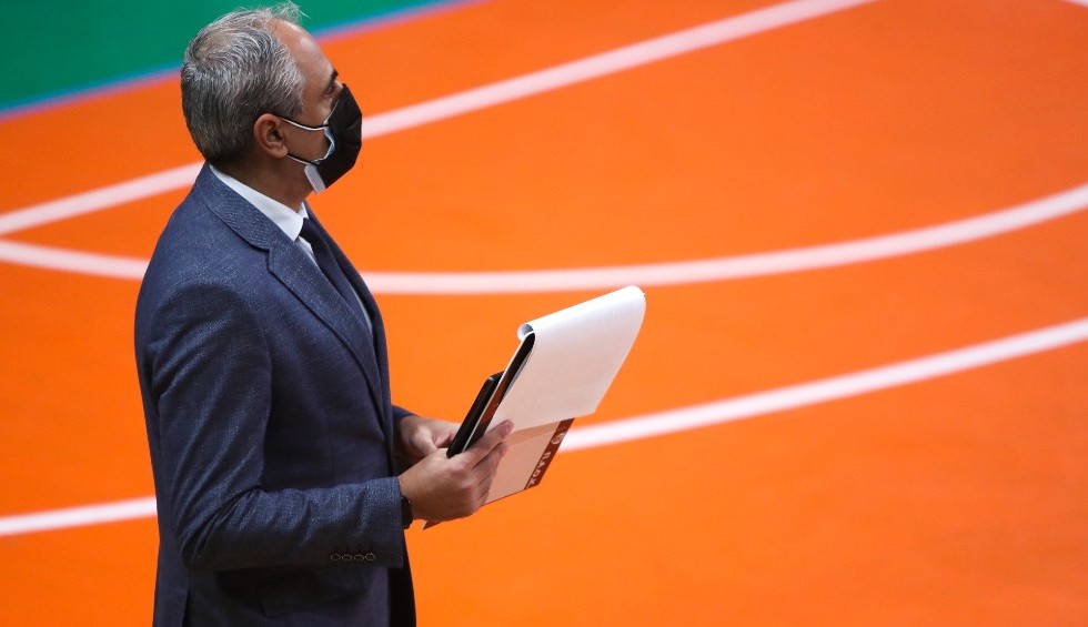 A generic square placeholder image with rounded corners in a figure.