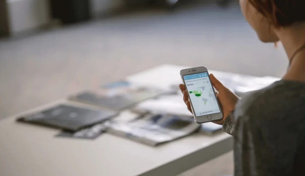 A generic square placeholder image with rounded corners in a figure.