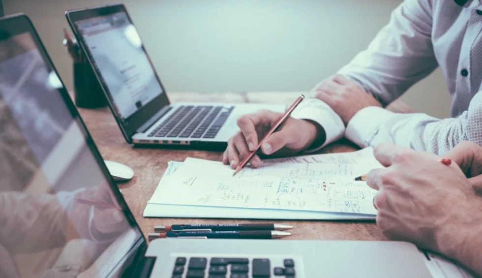 A generic square placeholder image with rounded corners in a figure.