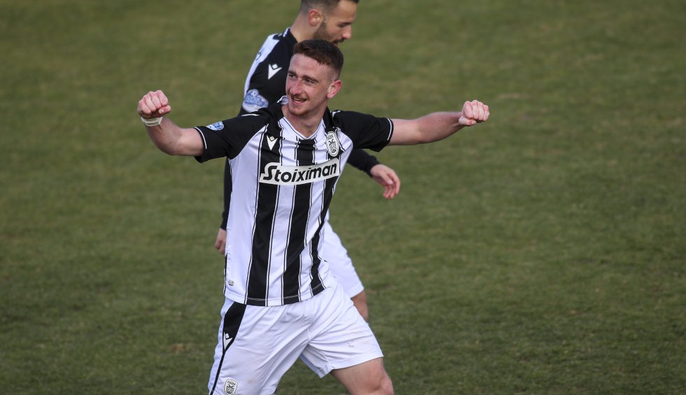 A generic square placeholder image with rounded corners in a figure.