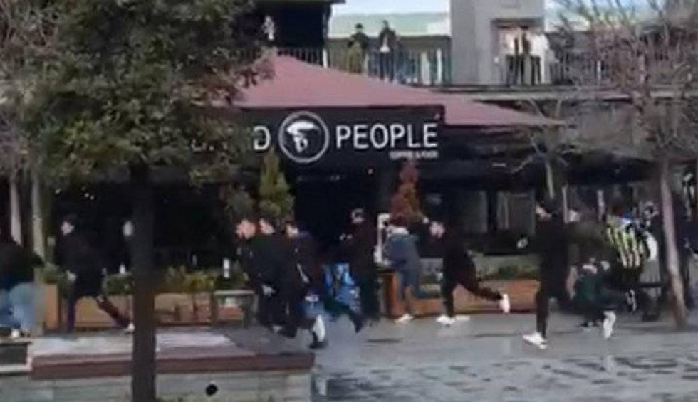 A generic square placeholder image with rounded corners in a figure.