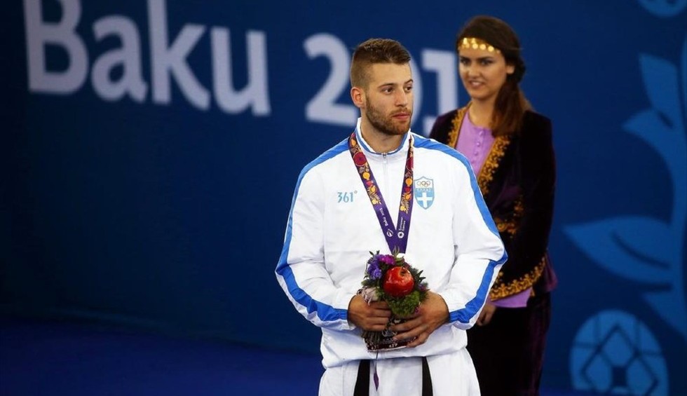 A generic square placeholder image with rounded corners in a figure.