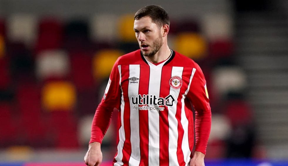 A generic square placeholder image with rounded corners in a figure.