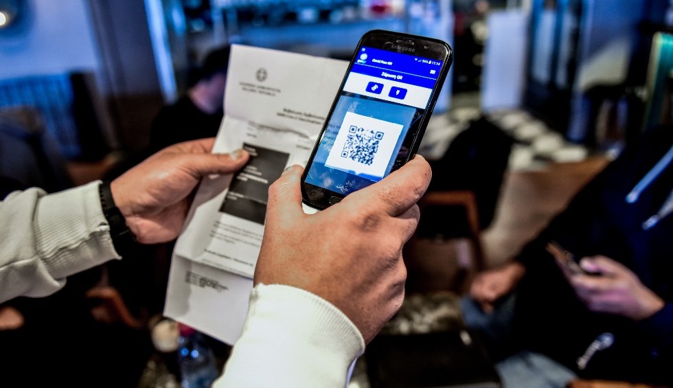 A generic square placeholder image with rounded corners in a figure.