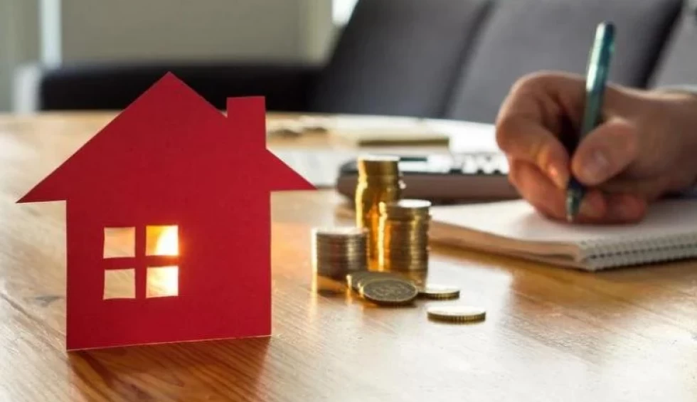 A generic square placeholder image with rounded corners in a figure.