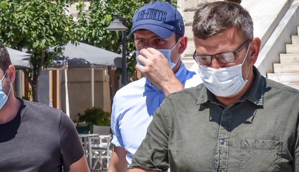 A generic square placeholder image with rounded corners in a figure.