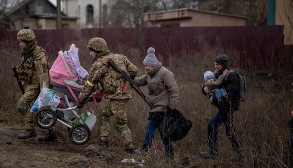 A generic square placeholder image with rounded corners in a figure.