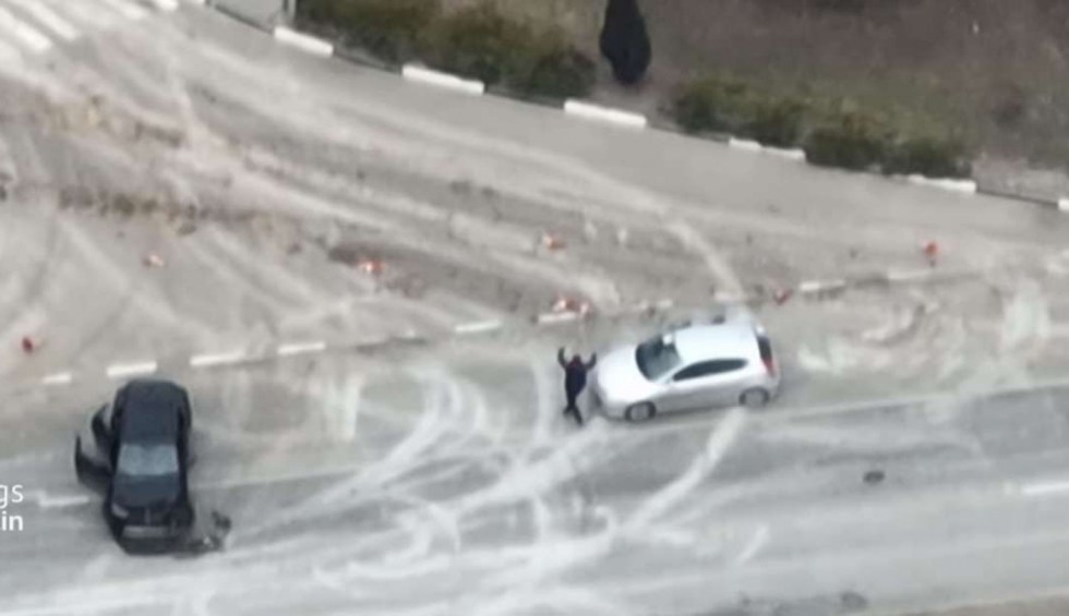 A generic square placeholder image with rounded corners in a figure.