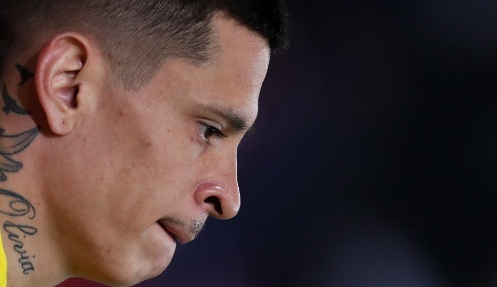 A generic square placeholder image with rounded corners in a figure.