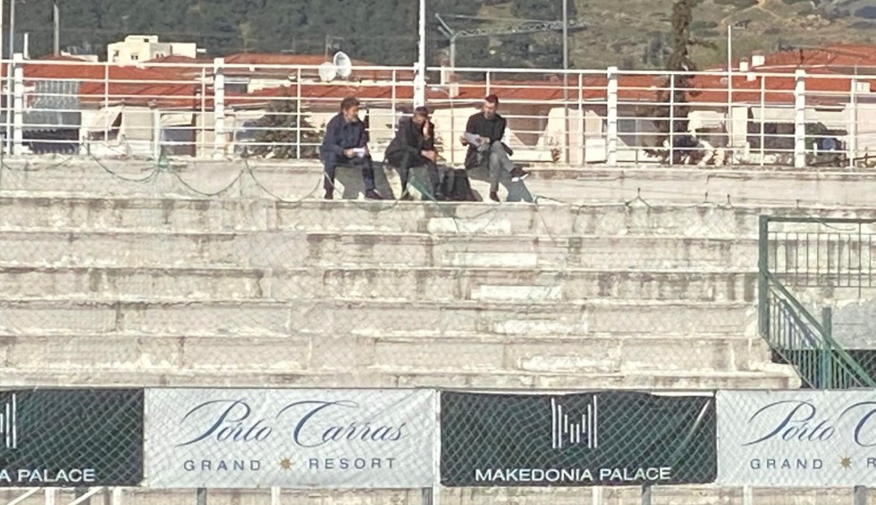 A generic square placeholder image with rounded corners in a figure.