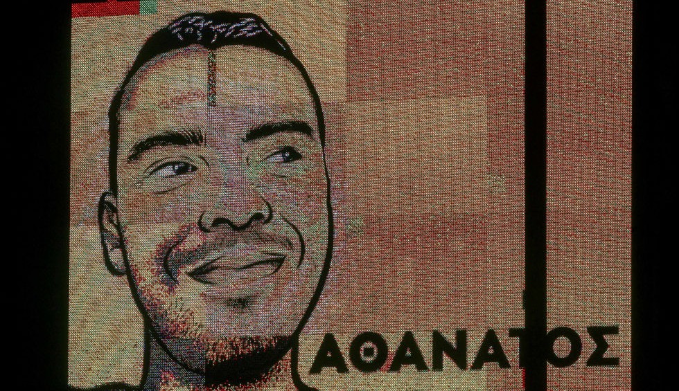 A generic square placeholder image with rounded corners in a figure.