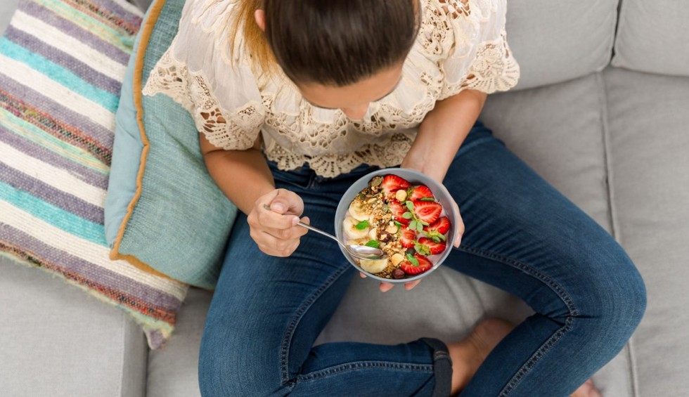 A generic square placeholder image with rounded corners in a figure.