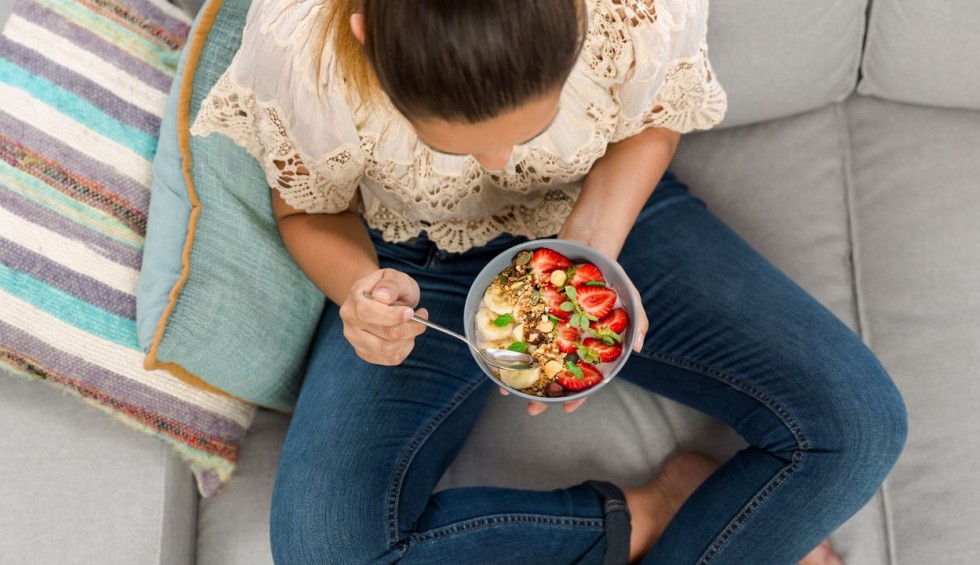 A generic square placeholder image with rounded corners in a figure.