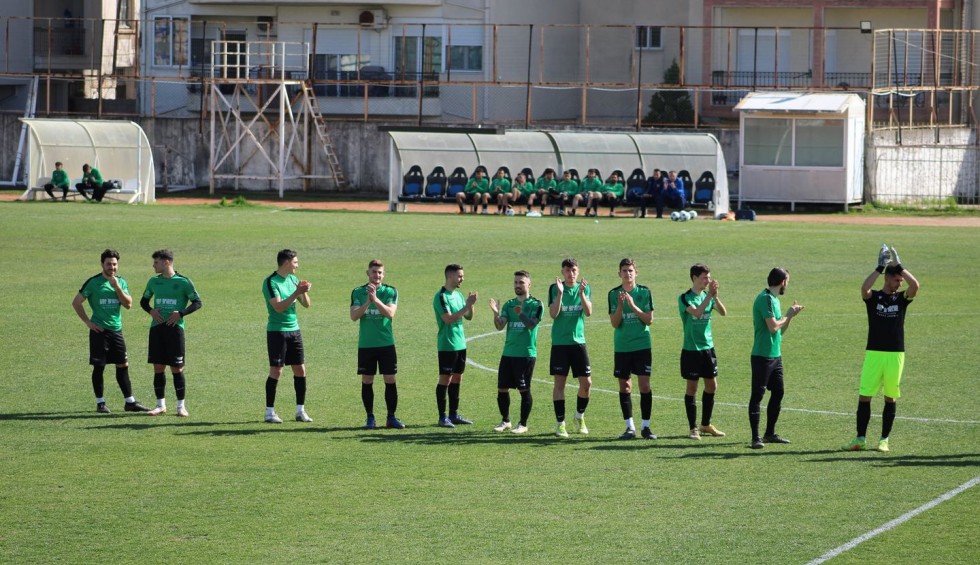 A generic square placeholder image with rounded corners in a figure.