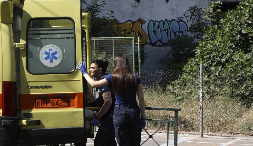 A generic square placeholder image with rounded corners in a figure.