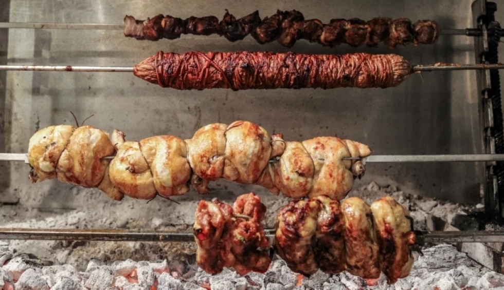 A generic square placeholder image with rounded corners in a figure.