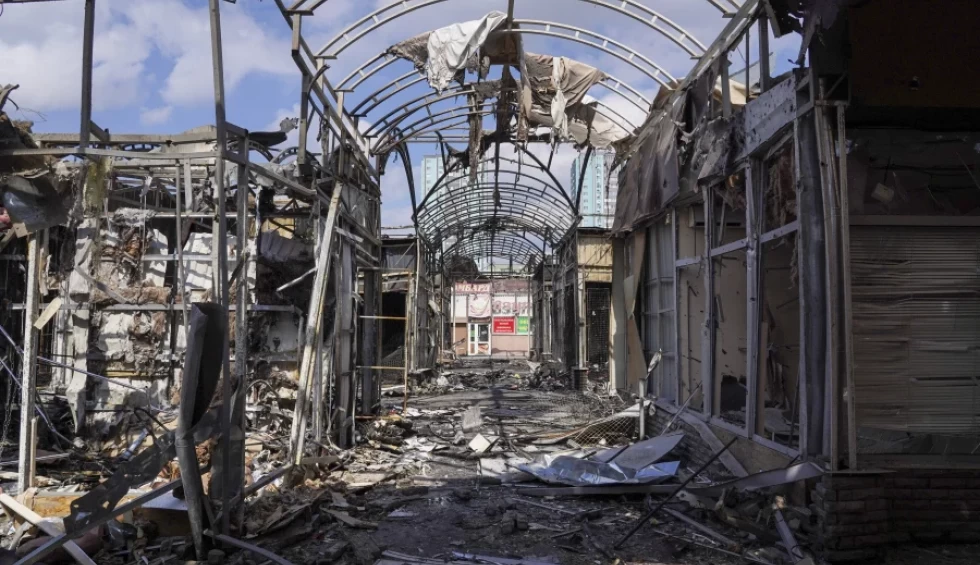 A generic square placeholder image with rounded corners in a figure.