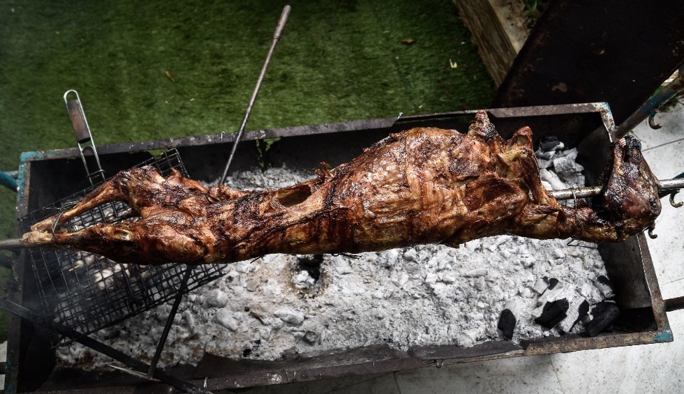 A generic square placeholder image with rounded corners in a figure.