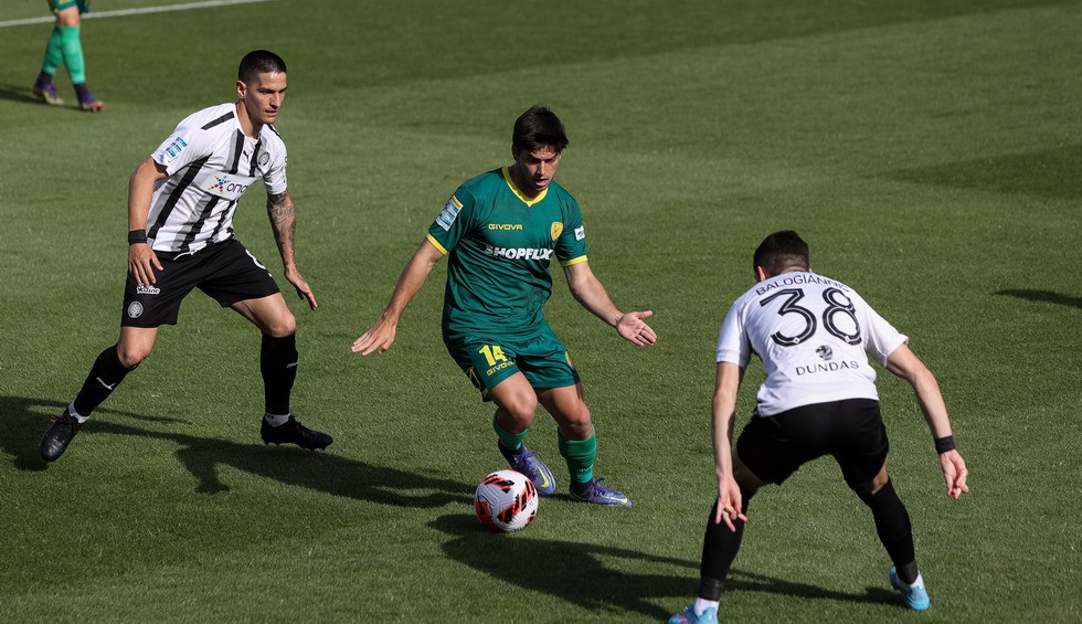 A generic square placeholder image with rounded corners in a figure.