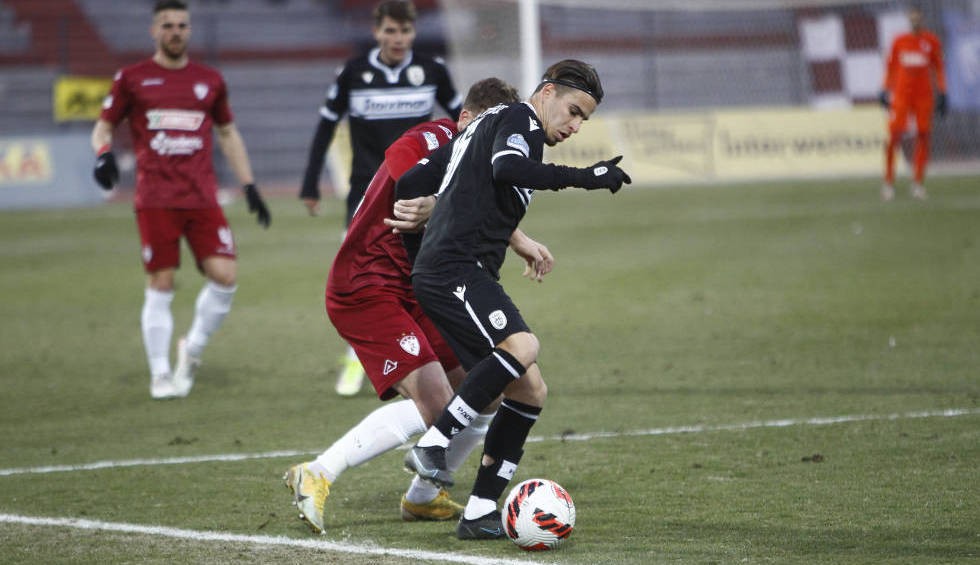 A generic square placeholder image with rounded corners in a figure.