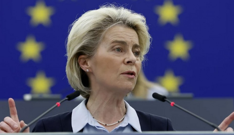 A generic square placeholder image with rounded corners in a figure.