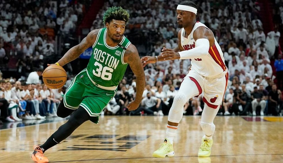 A generic square placeholder image with rounded corners in a figure.