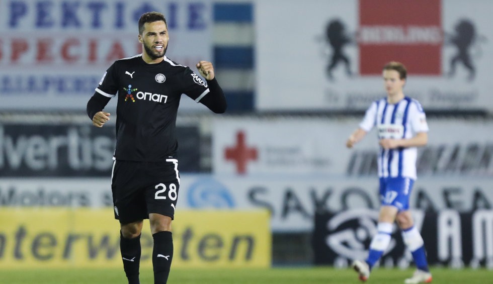 A generic square placeholder image with rounded corners in a figure.