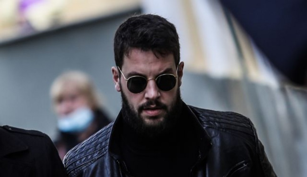 A generic square placeholder image with rounded corners in a figure.