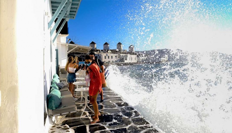 A generic square placeholder image with rounded corners in a figure.