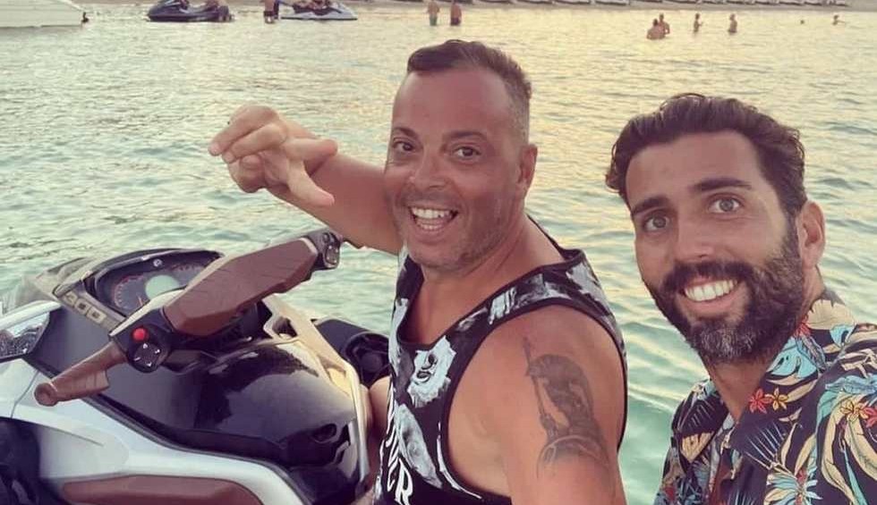 A generic square placeholder image with rounded corners in a figure.