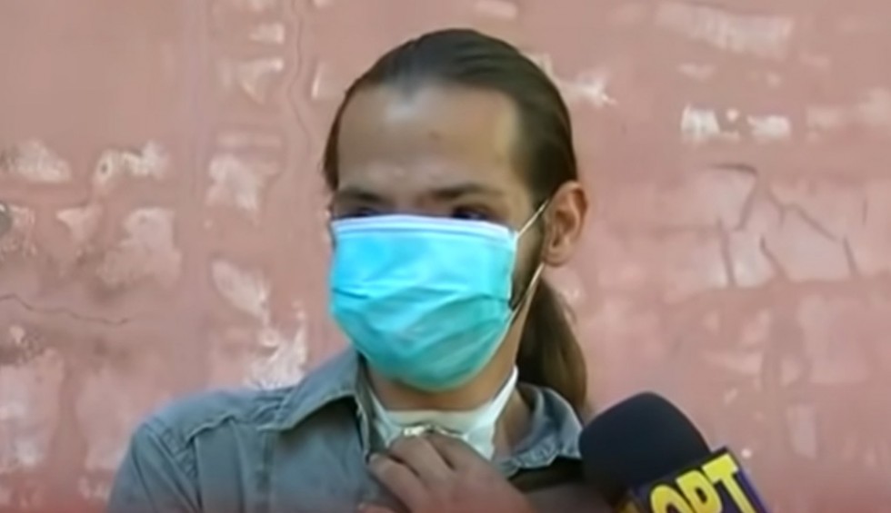 A generic square placeholder image with rounded corners in a figure.