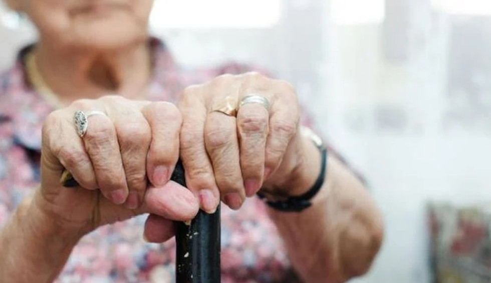 A generic square placeholder image with rounded corners in a figure.