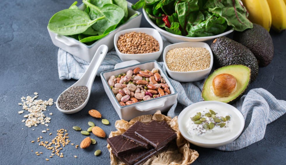 A generic square placeholder image with rounded corners in a figure.