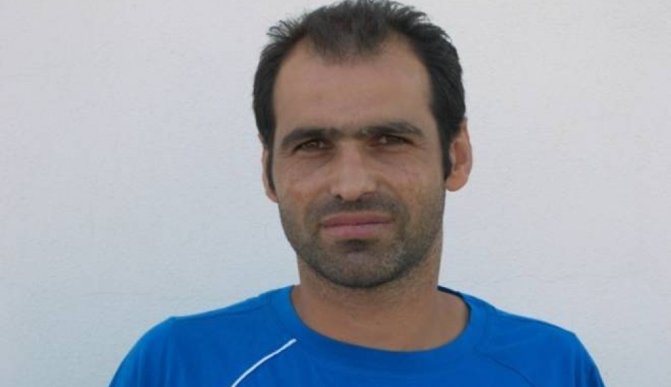 A generic square placeholder image with rounded corners in a figure.