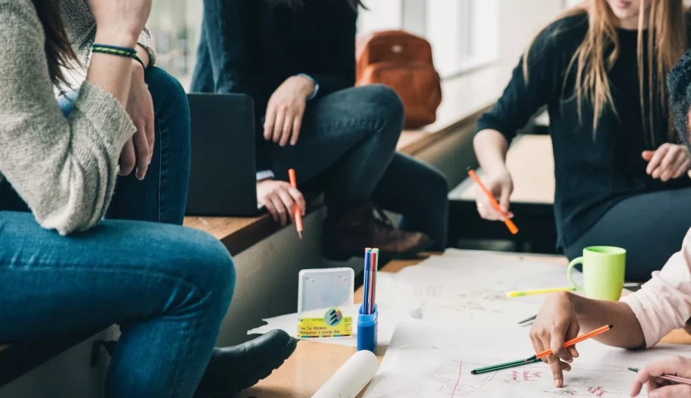 A generic square placeholder image with rounded corners in a figure.