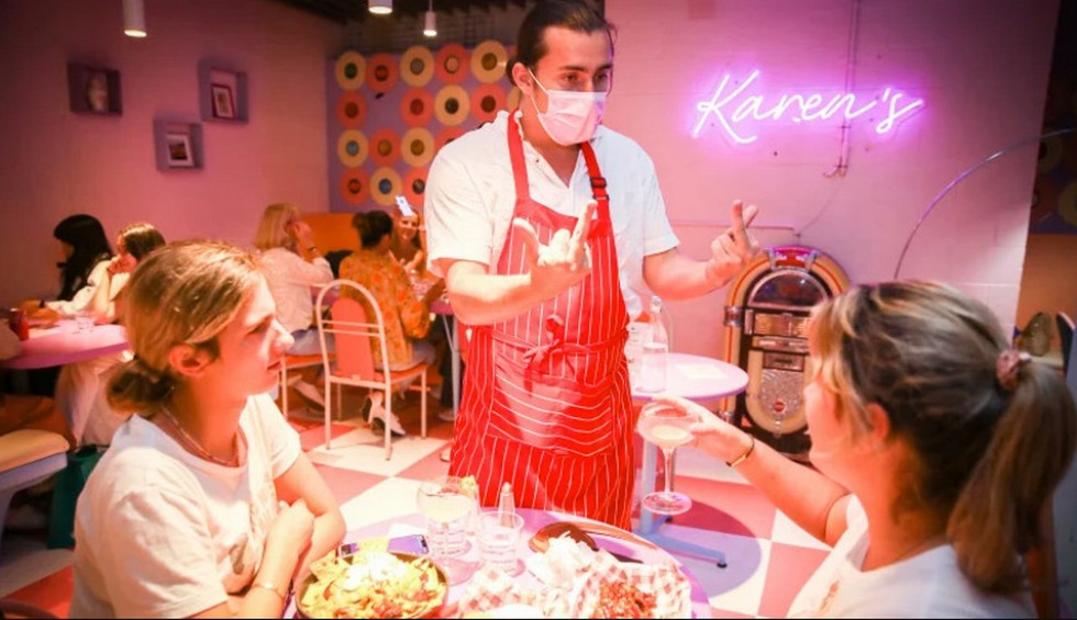 A generic square placeholder image with rounded corners in a figure.