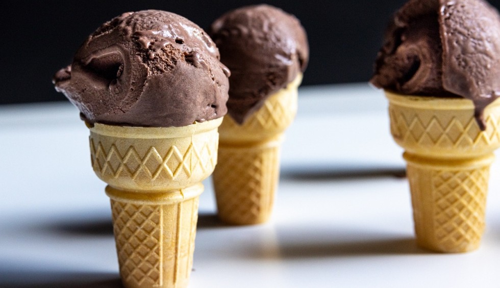 A generic square placeholder image with rounded corners in a figure.