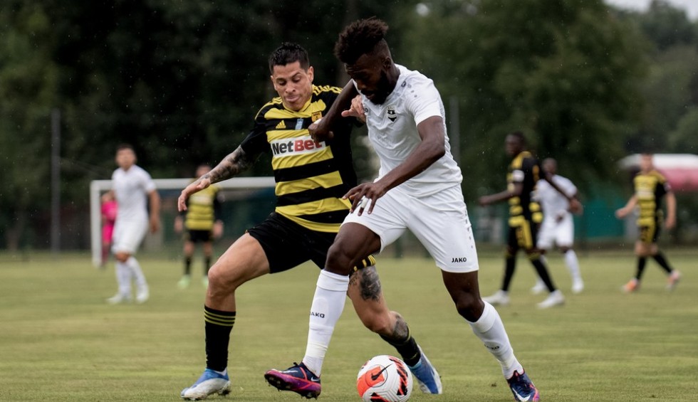 A generic square placeholder image with rounded corners in a figure.