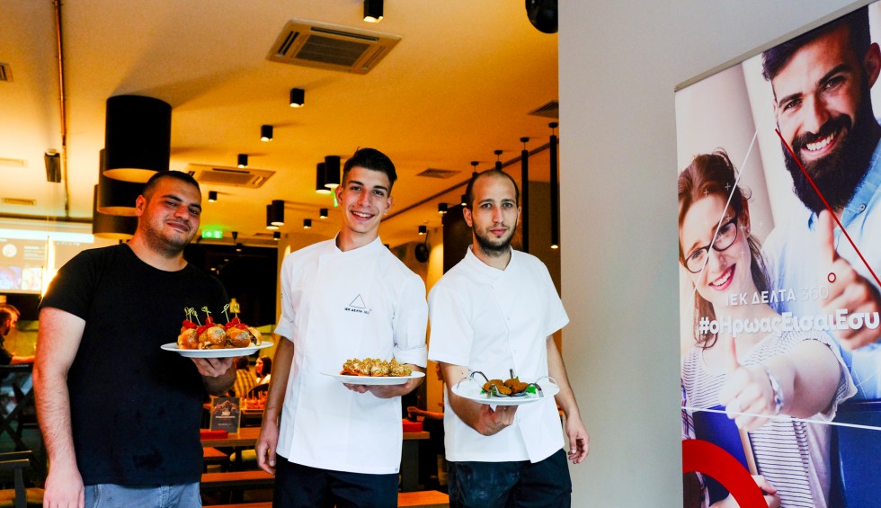 A generic square placeholder image with rounded corners in a figure.