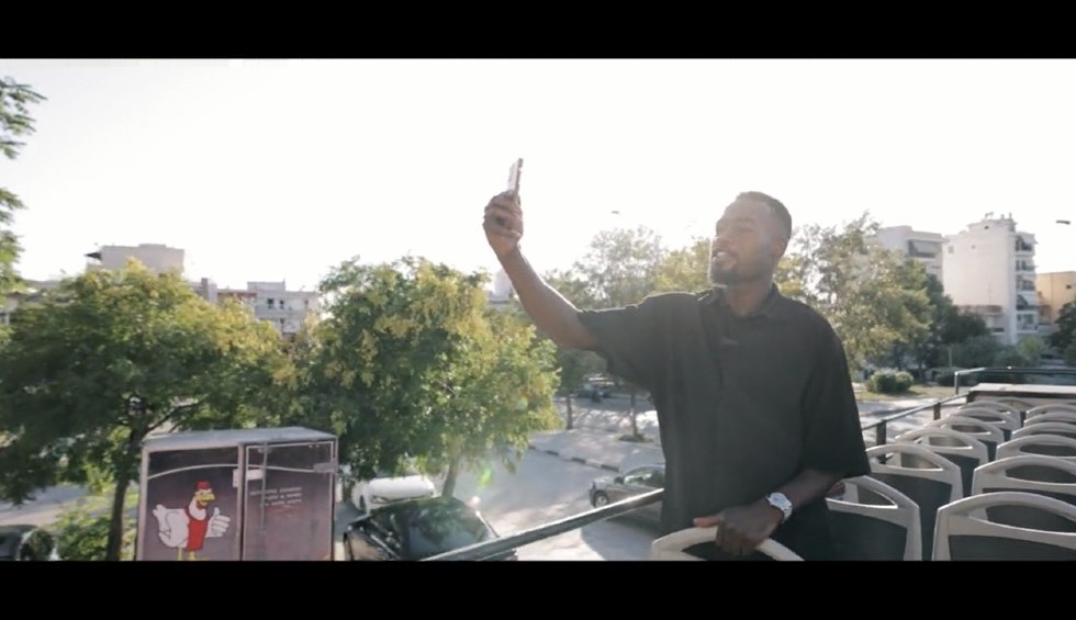 A generic square placeholder image with rounded corners in a figure.