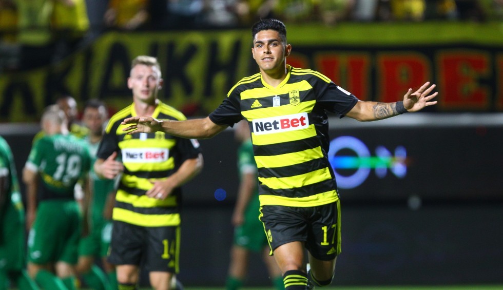 A generic square placeholder image with rounded corners in a figure.